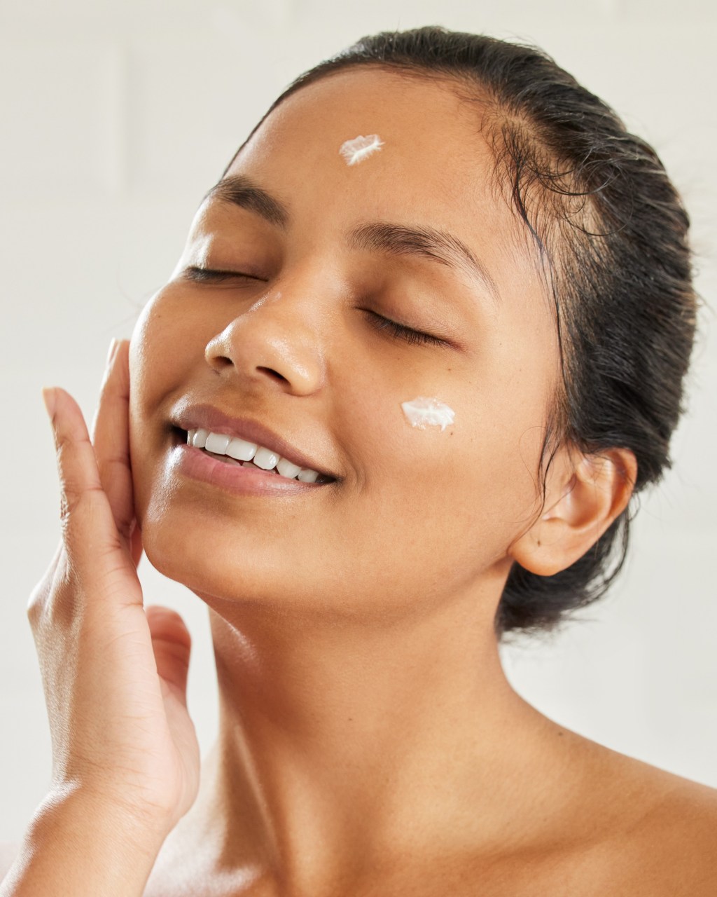 Hidratar a Pele: benefícios que você vão vê, mas sua beleza&nbsp;sente